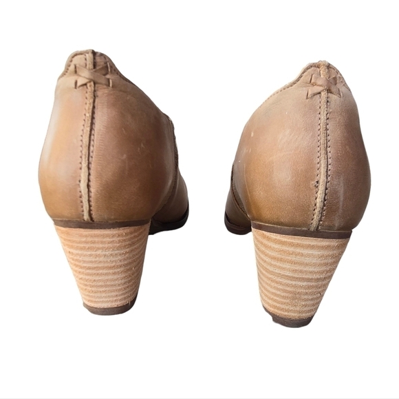 OluKai Ho'ou'i Ankle Boots, Size 8 - Picture 8 of 10